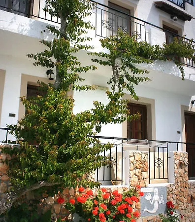 Piskopiano Studios Aparthotel 3*