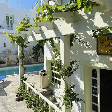 Hotel apartamentowy Piskopiano Studios